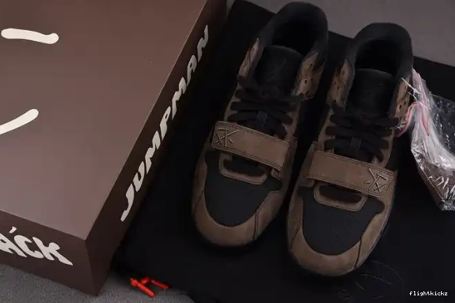 TR Jordan FZ8117-204 x Jumpman Travis Jack Scott 0526